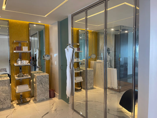 Acero inoxidable de alto brillo vertical